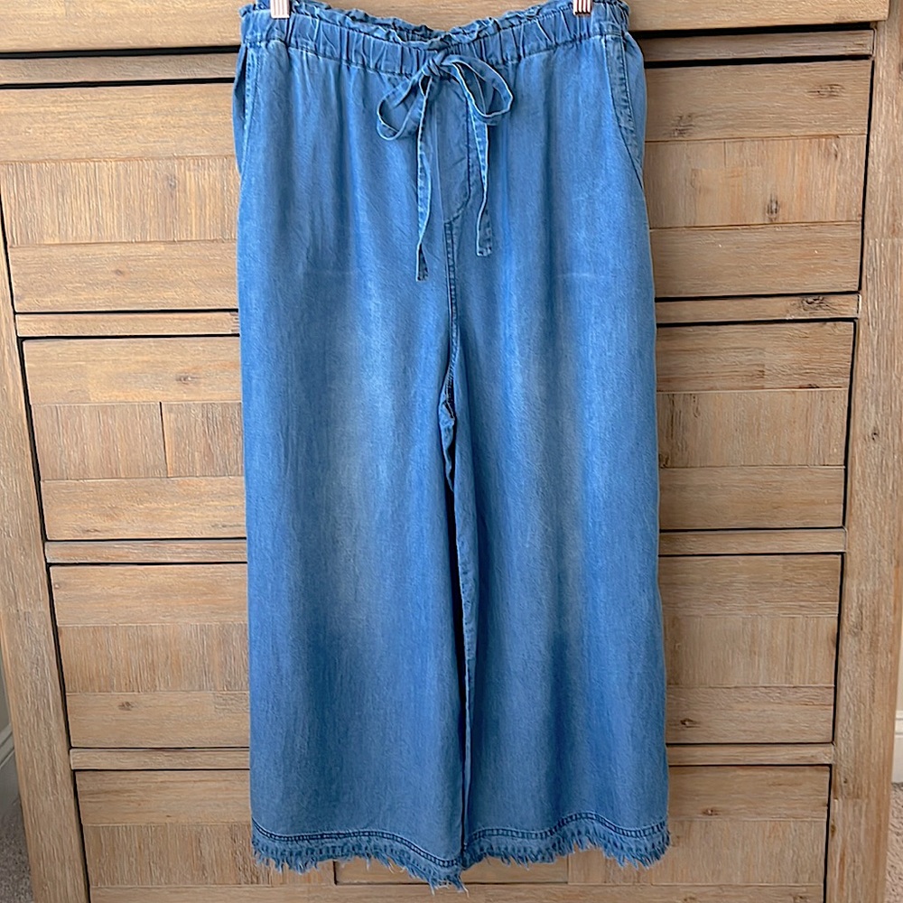 Wide leg Pants